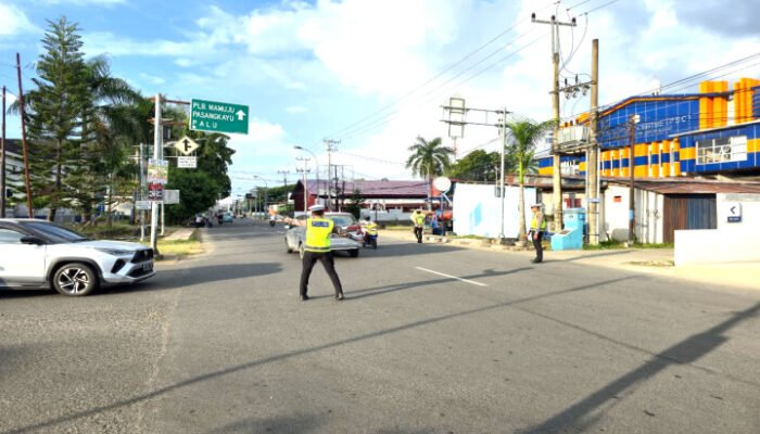 Hadir di Jam Sibuk, Ditlantas Sulbar Fokus Jaga Keamanan
