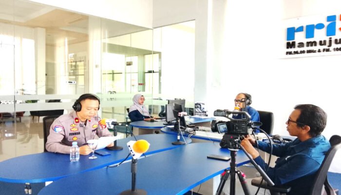 Tekan Angka Kecelakaan, Polantas Sulbar Dialog Interaktif di RRI