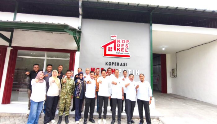 Bupati Subandi Dampingi Staf Khusus Kepresidenan Tinjau KDMP