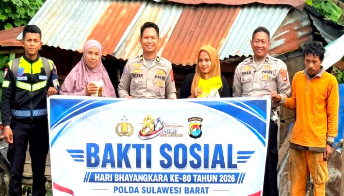 Gelar Baksos Ditlantas Polda Sulbar Salurkan Sembako