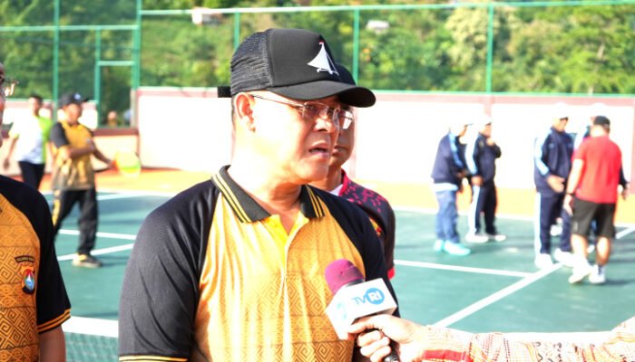 Wakapolda Sulbar Buka Turnamen Tenis Lapangan dan Futsal