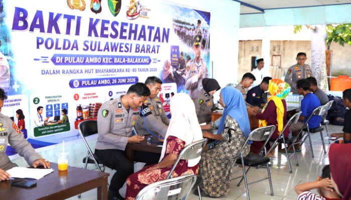 Di Pulau Terluar Mamuju, Bidokkes Sulbar Buka Pos Pemeriksaan