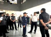 Kakanwil Ditjenpas Jatim Pimpin Razia di Rutan Surabaya