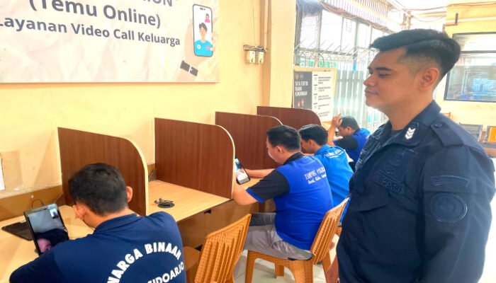 Si Temon, Jembatan Rindu WB Lapas Sidoarjo Dengan Keluarga