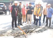 Tinjau Betonisasi di Krian, Bupati Sidoarjo Warning Kontraktor