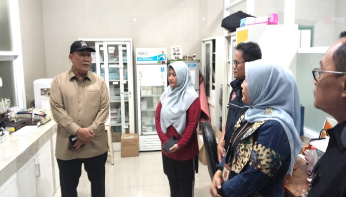 Komisi VII DPR RI BHS Kunjungan ke Puskesmas Buduran
