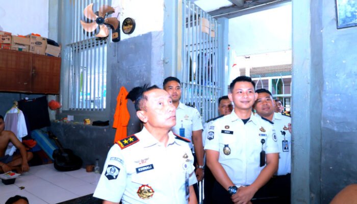 Kakanwil Ditjenpas Laksanakan Bintorwasdal di Lapas Sidoarjo